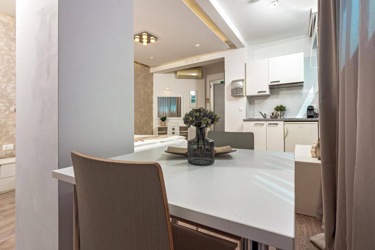 Apartments Lovret Flowers 斯普利特 外观 照片