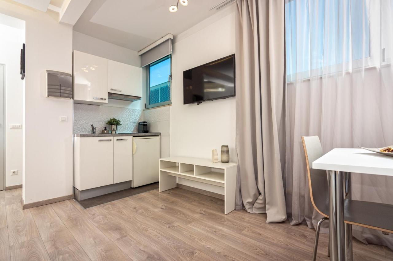 Apartments Lovret Flowers 斯普利特 外观 照片