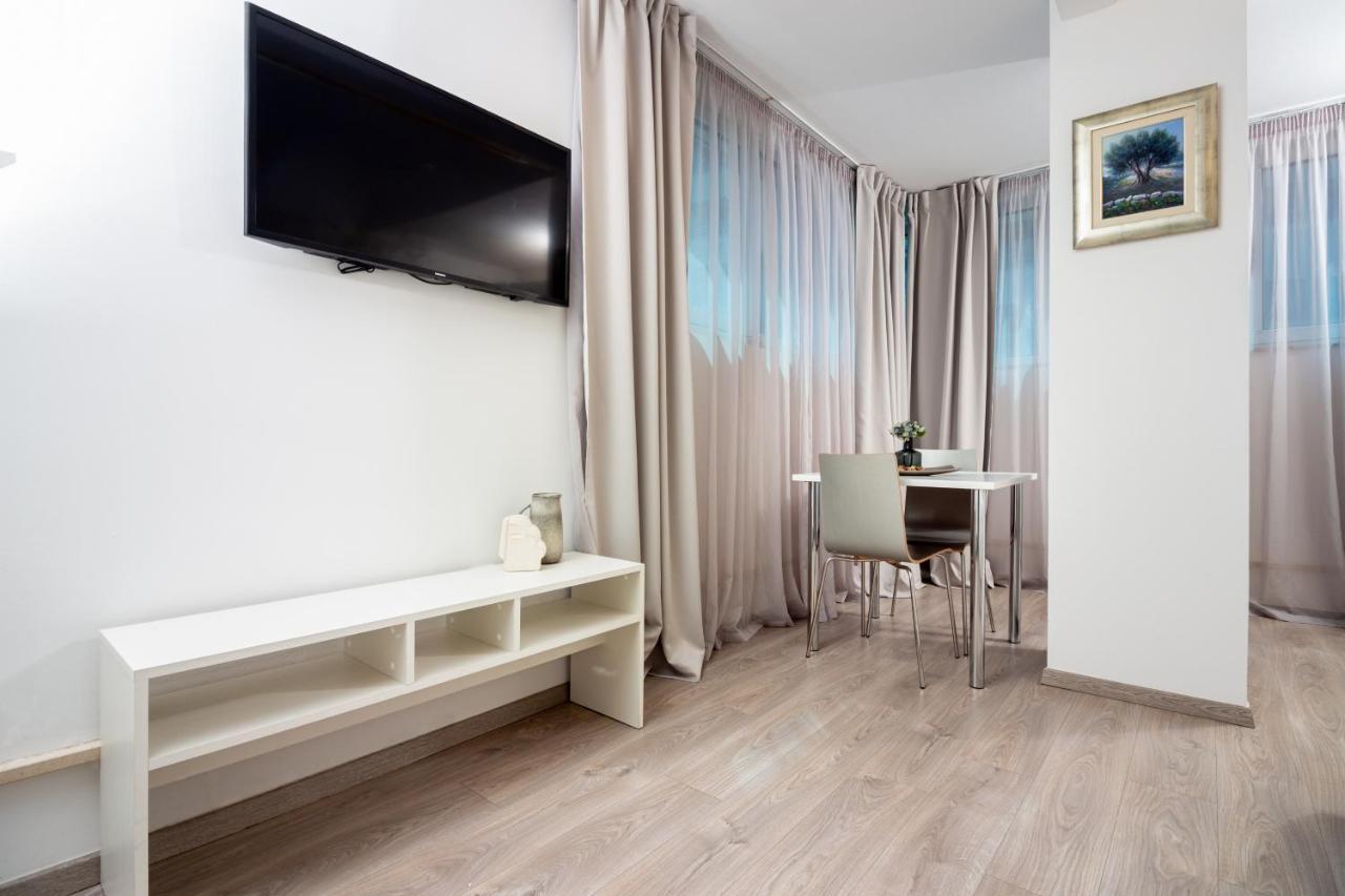 Apartments Lovret Flowers 斯普利特 外观 照片