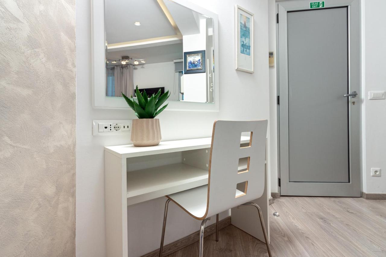 Apartments Lovret Flowers 斯普利特 外观 照片