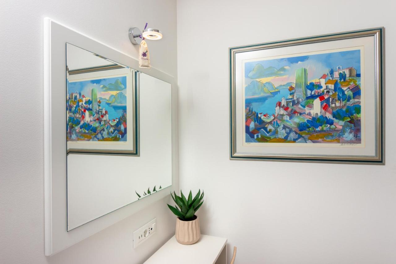 Apartments Lovret Flowers 斯普利特 外观 照片