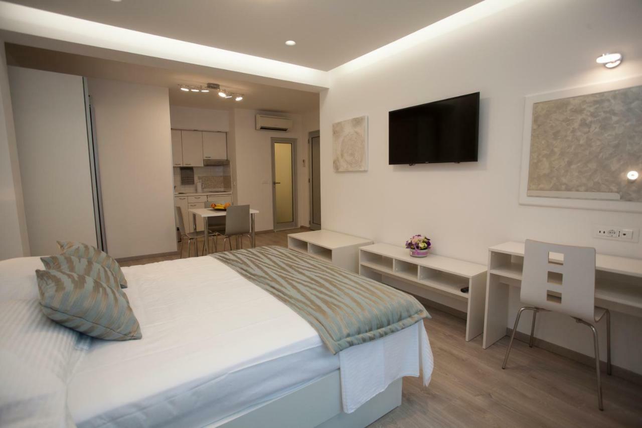 Apartments Lovret Flowers 斯普利特 外观 照片