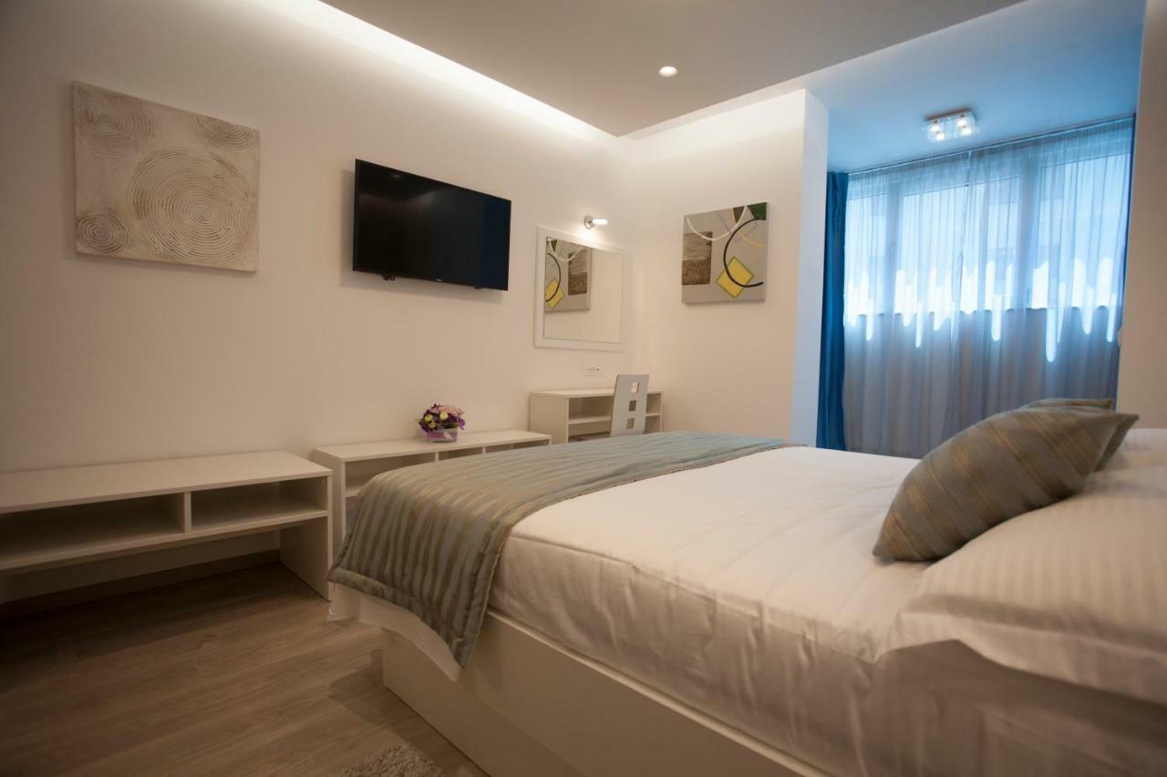 Apartments Lovret Flowers 斯普利特 外观 照片