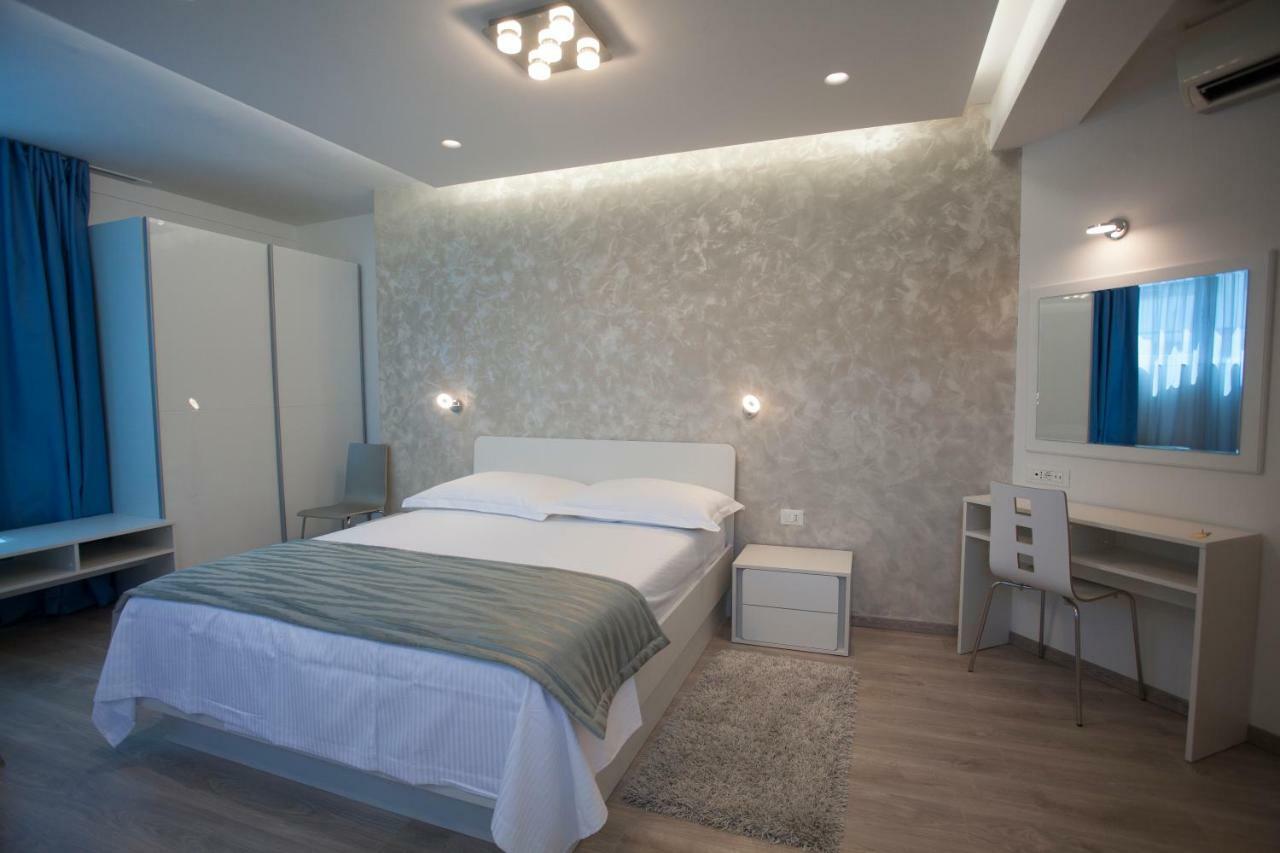 Apartments Lovret Flowers 斯普利特 外观 照片